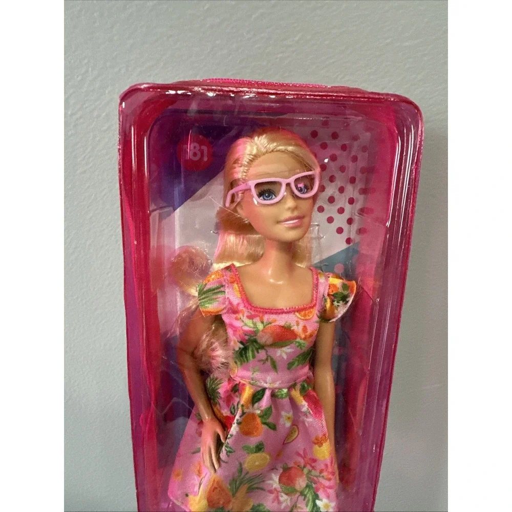 2021 Fashionista Barbie Blonde‎ Glasses Doll #181 HBV15 NRFB